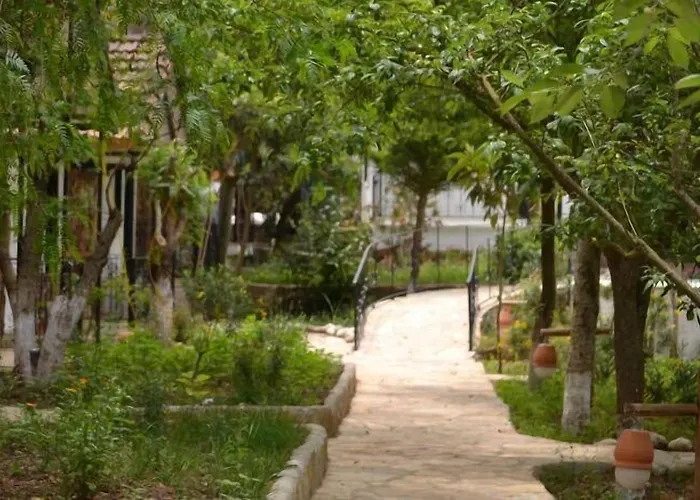 Hotell Likya Saklibahce Kemer (Menekse Mahallesi)